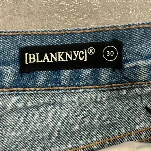 [Sz30]BlankNYC High Rise Distressed Button Fly  Denim Short - Picture 3 of 6